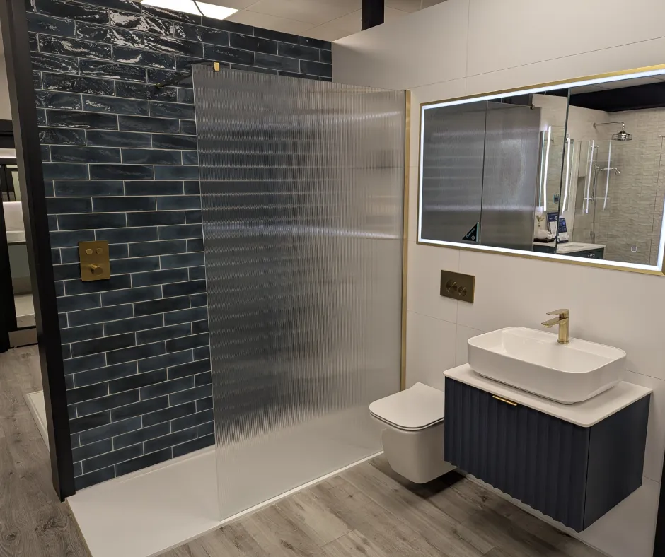 Refreshing Blue Accents with a Luxurious Brass Finish